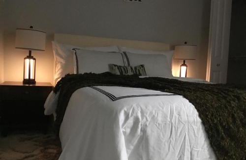 Silverado Apartment | Almost Heaven - 2brm Suite close Spruce Meadows