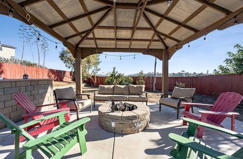 Townsite Cottage | Amazing Cottage with Hot-tub and Fire Pit in Oceanside, California
