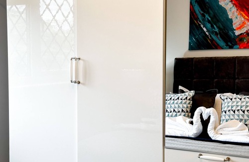 Stoke Gifford House | Amazing Modern 3 Bedroom w Parking and WiFi
