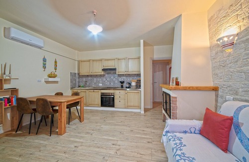 Monte Castello di Vibio Apartment | Apartment 'L'angolo Delle More' with Private Garden, Wi-Fi and Air Conditioning