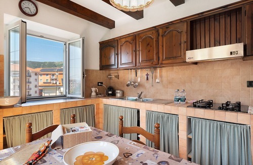 Sestri Levante Apartment | Apartment 'Cà Da Giuvanna' with Private Garden, Wi-Fi, and Air Conditioning