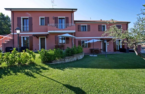 Pesaro Apartment | Apartment Ginepro - 2 bedrooms, pool, A/C, wifi, pets, 14km beaches, Marche