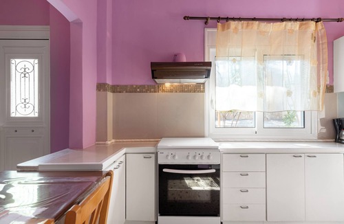 Salamis Villa | Apartment 'Golden Seaside House number 2' with Sea View, Garden & Wi-Fi