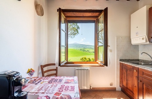 Gallina Apartment | Apartment 'Il Giogo' with Shared Pool, Wi-Fi and Air Conditioning