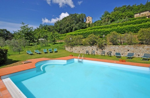 Capolona Apartment | Apartment in Capolona with 2 bedrooms sleeps 4