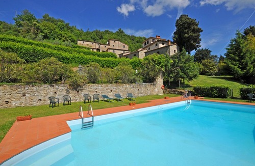 Capolona Apartment | Apartment in Capolona with 2 bedrooms sleeps 4