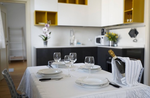 Novoli - San Donato Apartment | Apartment in historic villa 10 minutes from the historic center