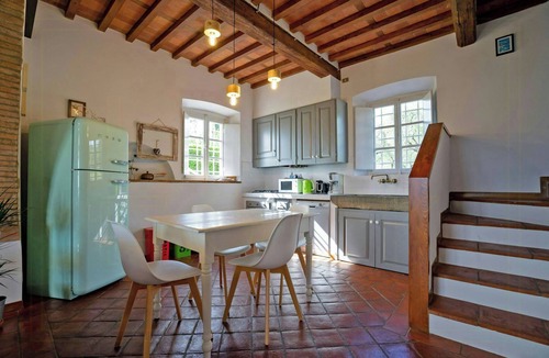Capannori Apartment | Apartment with view in Segromigno in Monte