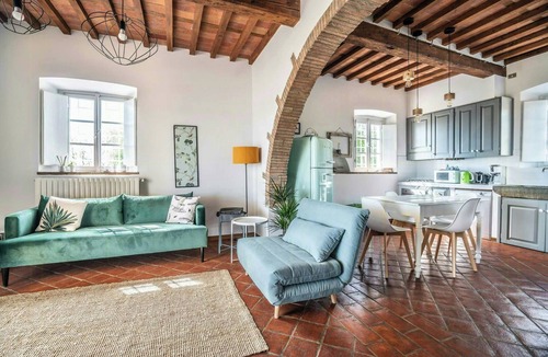 Capannori Apartment | Apartment with view in Segromigno in Monte