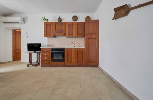Gavorrano Apartment | Apartment 'Le Sugherine - Pala' with Shared Pool, Wi-Fi and Air Conditioning
