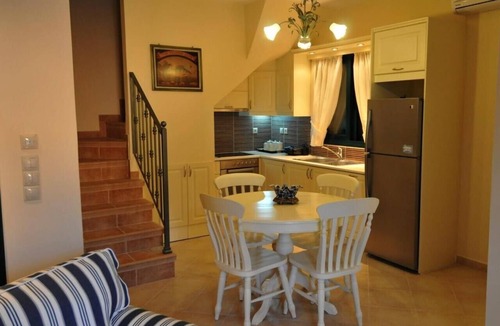 Sami Apartment | Apartment 'Sami Beach Villas Dafni' with Mountain View, Wi-Fi and Air Conditioning