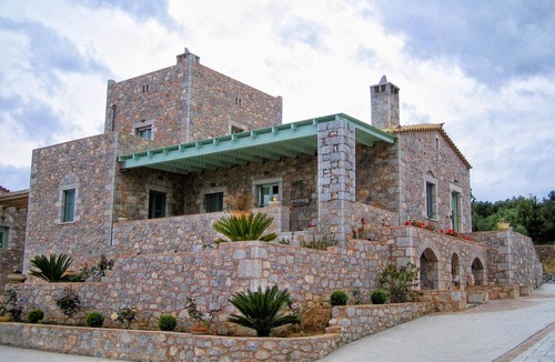 Omales Villa | Apartment 'Villa Dimitra - Mani' with Sea View, Wi-Fi and Air Conditioning