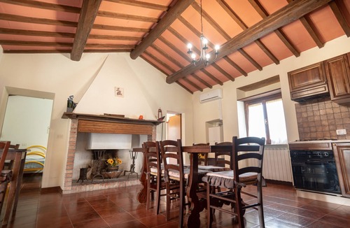 Castiglione del Lago Apartment | Apartment Volpino