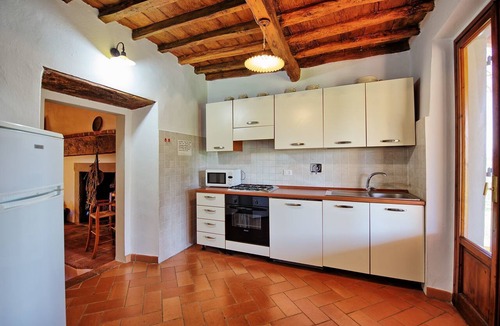 San Casciano in Val di Pesa Apartment | Apartment with A/C, WIFI, pool, TV, terrace, pets allowed, panoramic view, close to Greve In Chianti