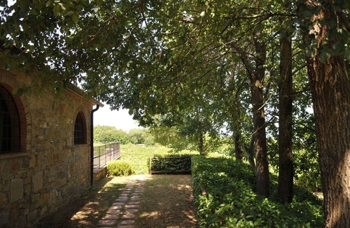 Tavarnelle Val di Pesa Apartment | Apartment with pool, WIFI, A/C, TV, patio, pets allowed, panoramic view, close to Greve In Chianti