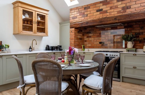 Chipping Campden Cottage | Apple Tree Cottage - Charming Ground Floor Cotswold Cottage