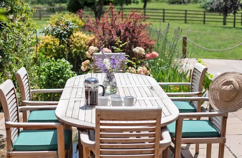 Chipping Campden Cottage | Apple Tree Cottage - Charming Ground Floor Cotswold Cottage