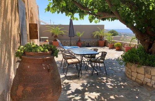 Megala Chorafia Cottage | Artemis House stone cottage in historic Aptera village, Chania