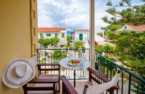 Longos Villa | Arthur House