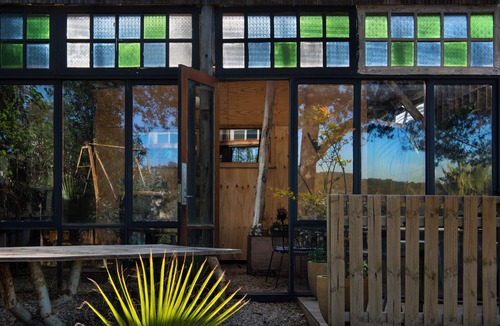 Hepburn Springs Cottage | Artist's Garden Cottage, Hepburn Springs Vic - Artist, David Bromley
