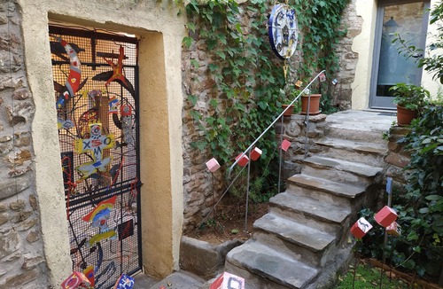 Scarlino Apartment | Artist's House Plus, sea view garden and original artwork.