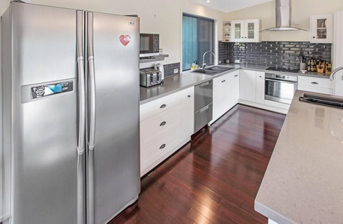 Lakes Entrance House | Arukah House: Waterfront property with magnificent views from every room!