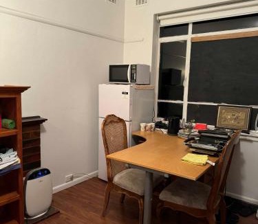 Ashburton House | Ashburton big Room with shared bathroom 1