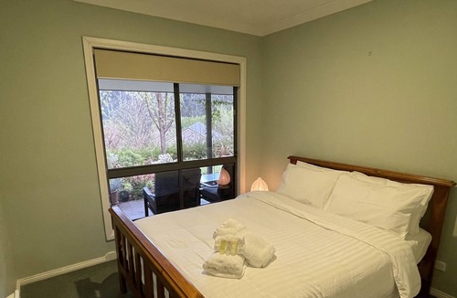 Marysville House | “At Home On Falls”