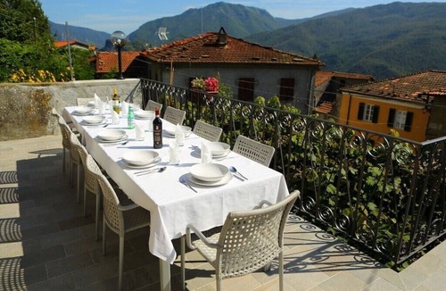 Casoli Villa | ATTENTION DISCOUNTED PRICE. 20-27 July 17% OFF.
