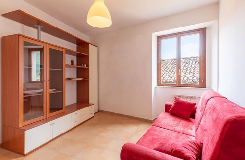 Fabriano House | Attractive holiday home for a wonderful holiday.
