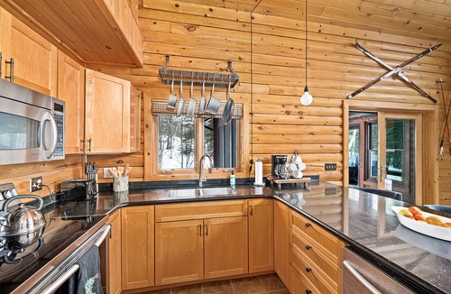 Lutsen Cabin | Authentic Up North Log Cabin with Modern Comforts