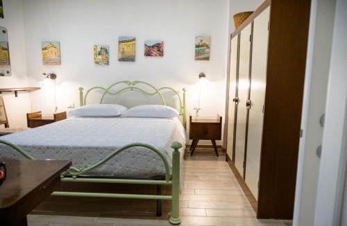 Cisano sul Neva Bed & Breakfast | B&B Casa Rosso - Le Cantine