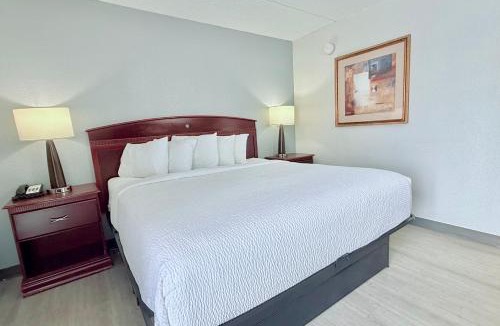 Michigan City Hotel | Baymont by Wyndham Michigan City