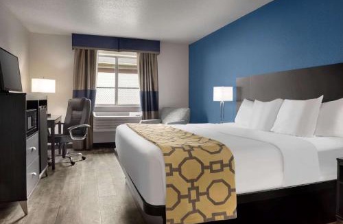Swanton Hotel | Baymont Toledo Airport Hotel Swanton