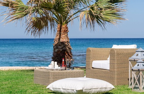 Hersonissos Centre Villa | Beachfront 5 bedroom villa with a heated pool