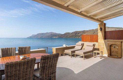 Nopigia House | Beachfront Villa Kochily Only 10 Metres From The Sea