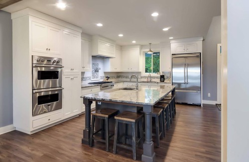 Maple City House | Bear Feet Retreat Hot Tub Dogs OK
