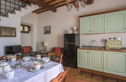 Castelfranco di Sopra Villa | Beautiful apartment in villa for 3 people with WIFI, pool, TV and patio