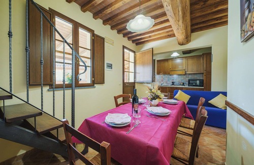 Orentano Apartment | Beautiful apartment for 5 guests with A/C, WIFI, pool, TV and patio