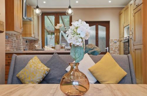 Oldbury House | Beautiful 3 Bedroom In Birmingham