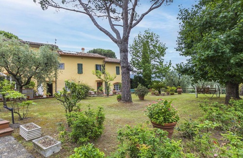 Monsummano Terme Villa | Beautiful apartment in villa for 6 guests with private pool, WIFI, TV, patio and pets allowed