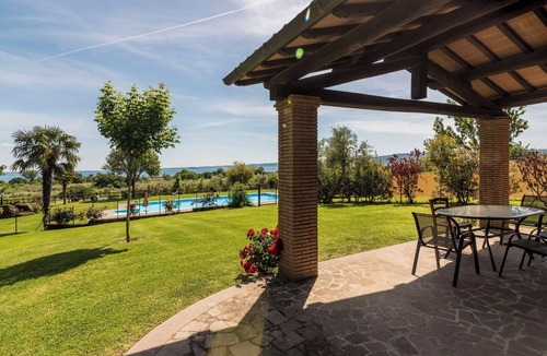 Bolsena Villa | Beautiful apartment in villa for 6 people with pool, WIFI, TV and terrace