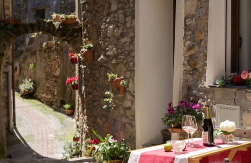 Boscomare Apartment | Beautiful apartment for 4 guests with A/C, WIFI, TV, terrace and pets allowed