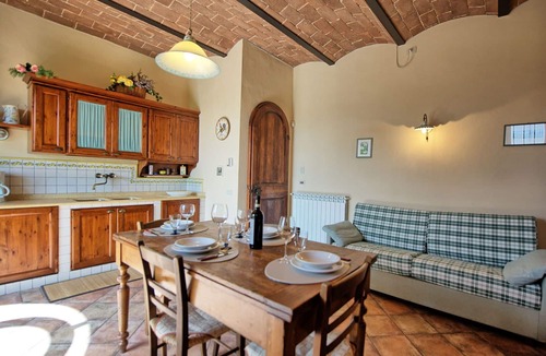 Tavarnelle Val di Pesa Apartment | Beautiful apartment for 4 guests with A/C, pool, WIFI and panoramic view, close to Greve In Chia.