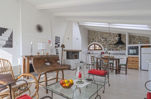 Bucine Villa | Beautiful apartment in villa with pool, A/C, WIFI, TV, terrace, pets allowed and panoramic view