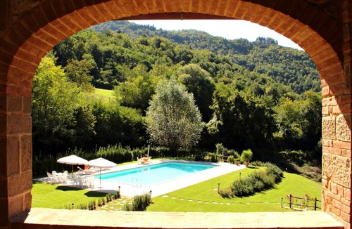 Dicomano Apartment | Beautiful apartment for 6 people with WIFI, pool, A/C, TV and pets allowed