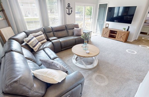 Lakeview Cottage | Beautiful Indian Lake home on Tecumseh Island canal!