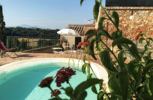 San Giovanni d'Asso House | Beautiful private villa with A/C, WIFI, private pool, TV, patio, panoramic view, close to Montalcino