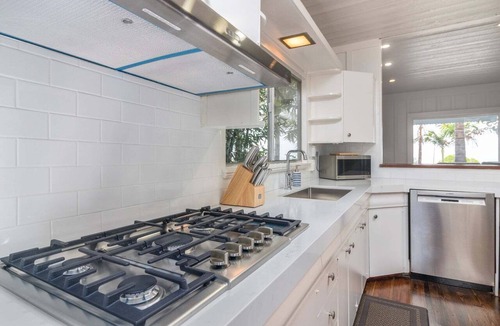 Summerland House | Beautiful Ocean View Superb Home Summerland Lillie by the Sea