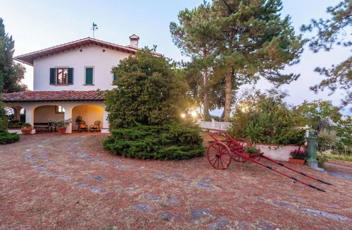 Carmignano Villa | Beautiful private villa for 10 people with private pool, WIFI, TV, patio and pets allowed